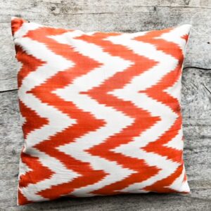 Coussin Ikat en soie orange/ blanc 40 x 40cm